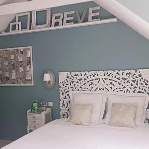 Les De L'atelier Bed & Breakfast